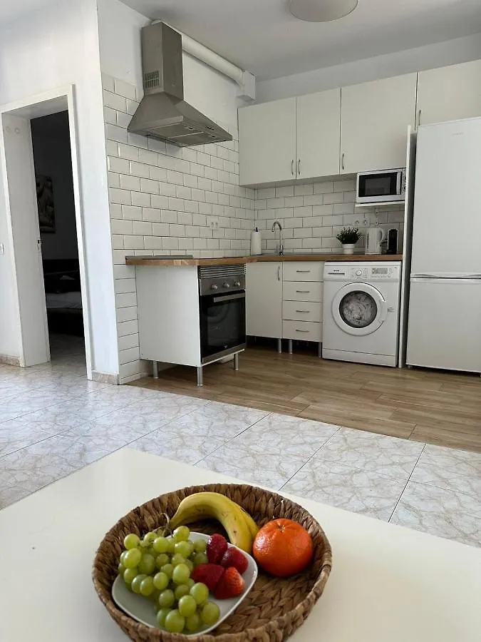 ארונה Pool View Apartment Primavera ספרד
