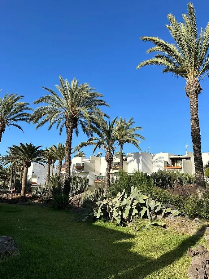 ארונה Pool View Apartment Primavera